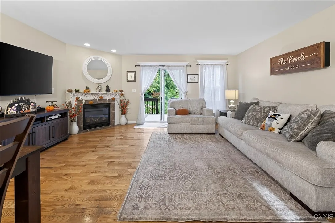 4226 Anguilla Drive, Clay, New York 13090, Clay, New York 13090, 2 Bedrooms Bedrooms, 7 Rooms Rooms,1 BathroomBathrooms,Residential,Closed,4226 Anguilla Drive, Clay, New York 13090,0,S1639892