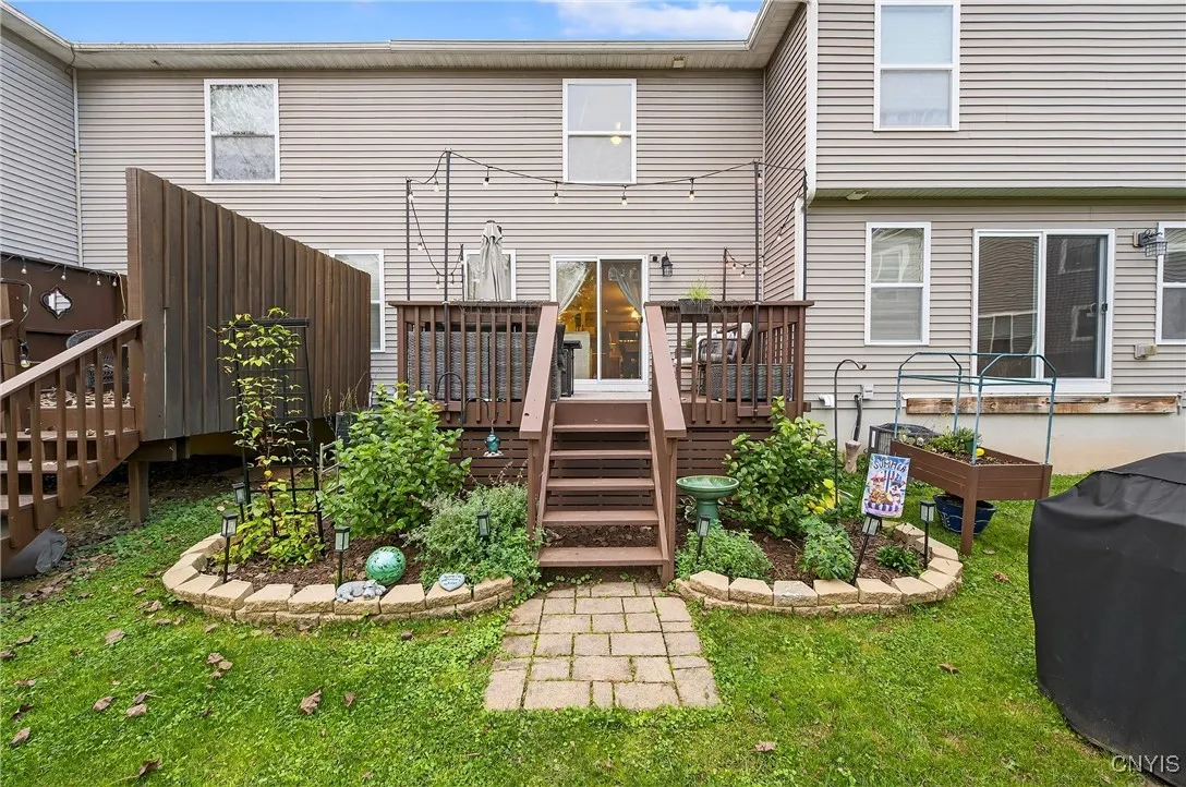 4226 Anguilla Drive, Clay, New York 13090, Clay, New York 13090, 2 Bedrooms Bedrooms, 7 Rooms Rooms,1 BathroomBathrooms,Residential,Closed,4226 Anguilla Drive, Clay, New York 13090,0,S1639892