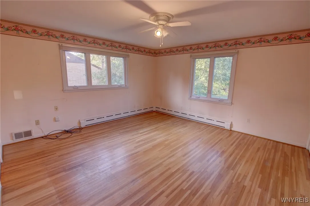 31 Stonecroft Lane, Amherst, New York 14226, Amherst, New York 14226, 3 Bedrooms Bedrooms, 10 Rooms Rooms,2 BathroomsBathrooms,Residential,For Sale,31 Stonecroft Lane, Amherst, New York 14226,0,B1641933