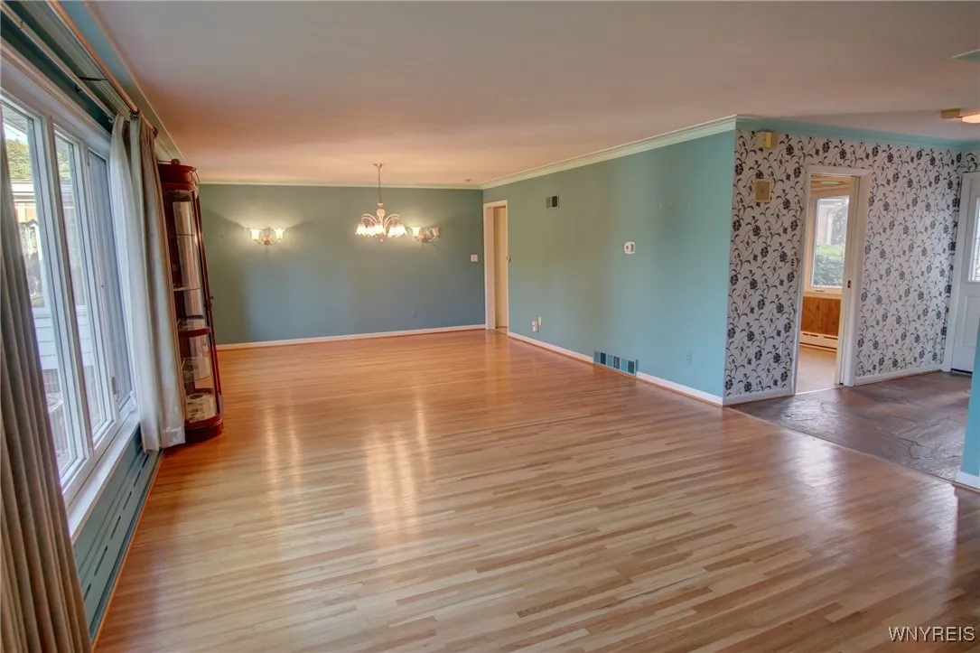 31 Stonecroft Lane, Amherst, New York 14226, Amherst, New York 14226, 3 Bedrooms Bedrooms, 10 Rooms Rooms,2 BathroomsBathrooms,Residential,For Sale,31 Stonecroft Lane, Amherst, New York 14226,0,B1641933