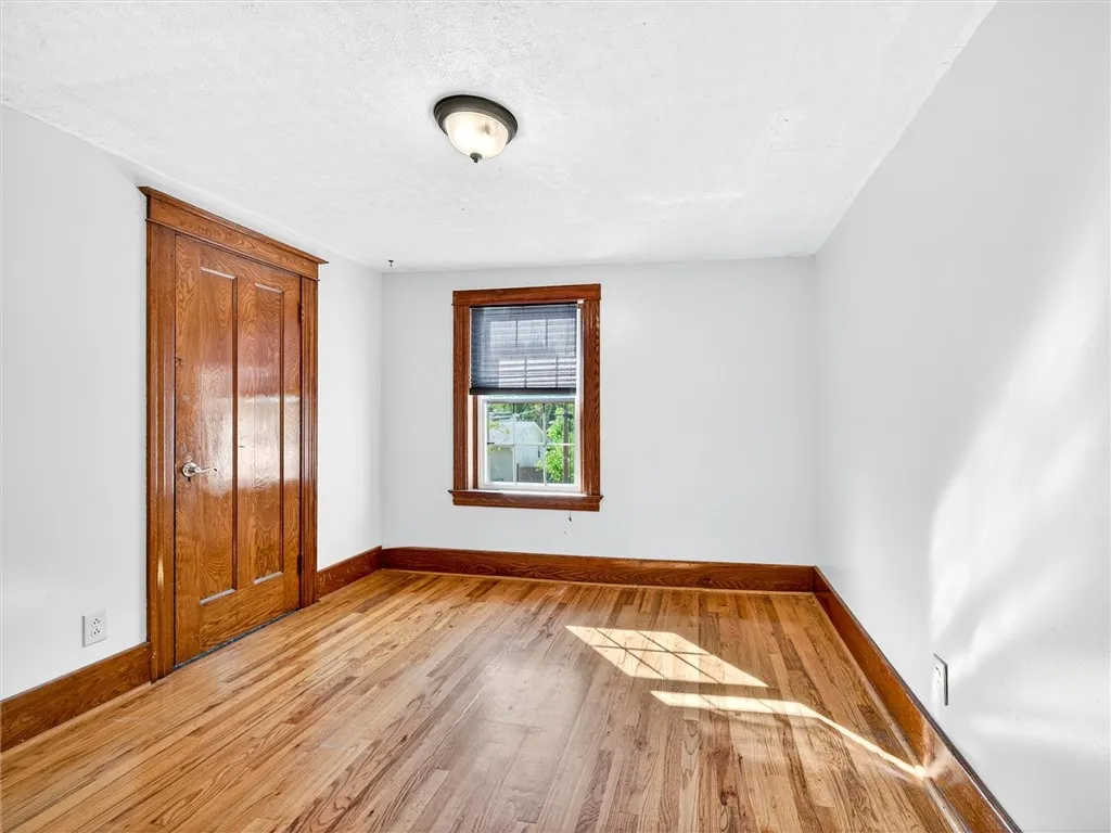 Upstairs Bedroom 3