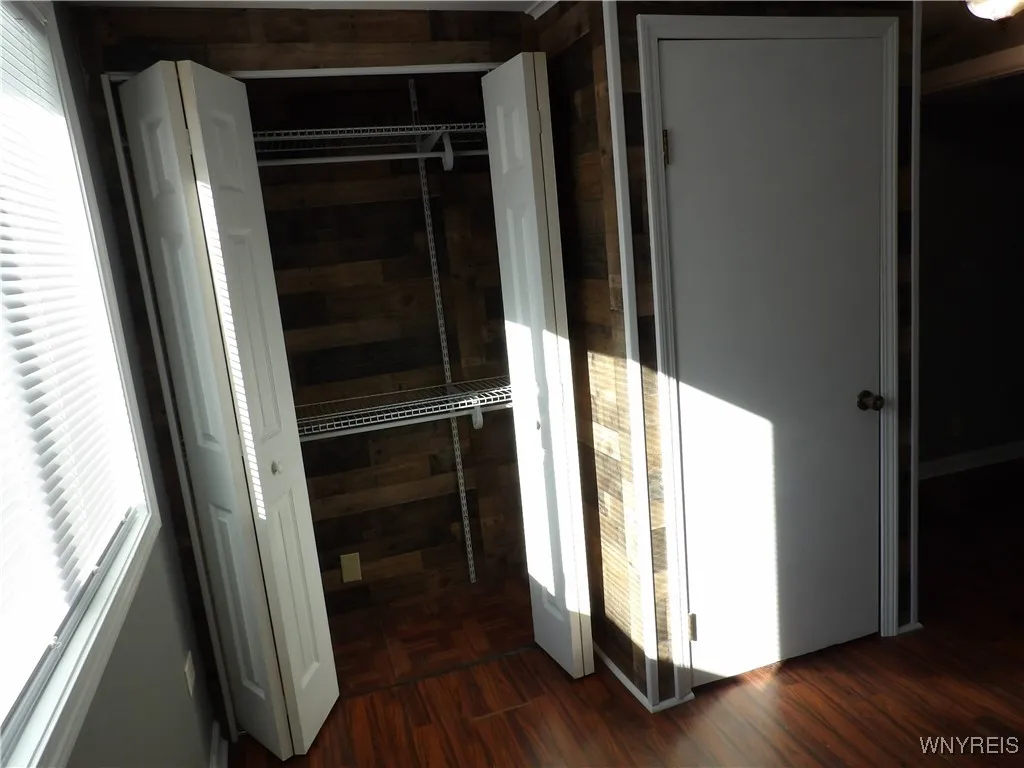 10332 Transit Road, Amherst, New York 14051, Amherst, New York 14051, 3 Bedrooms Bedrooms, 6 Rooms Rooms,2 BathroomsBathrooms,Residential Lease,For Rent,10332 Transit Road, Amherst, New York 14051,0,B1641732