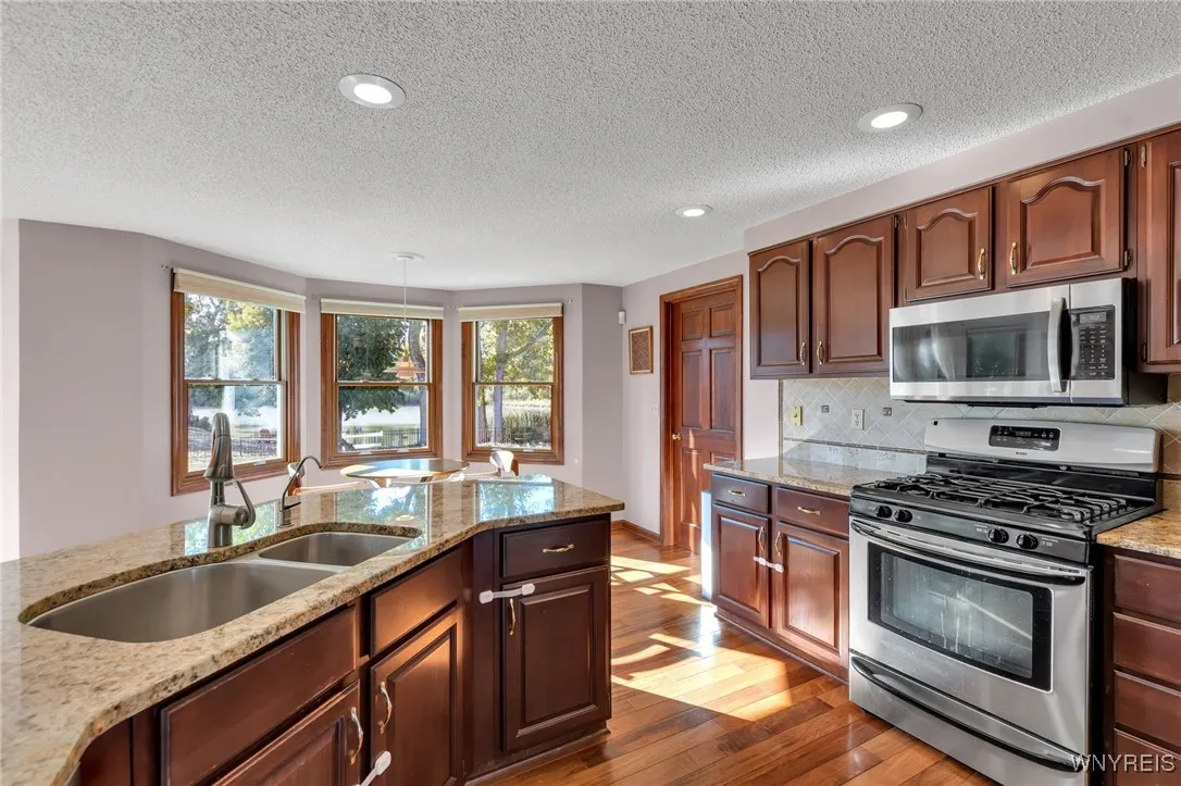 50 Crystal Springs Lane, Amherst, New York 14051, Amherst, New York 14051, 3 Bedrooms Bedrooms, 7 Rooms Rooms,2 BathroomsBathrooms,Residential,For Sale,50 Crystal Springs Lane, Amherst, New York 14051,0,B1640660