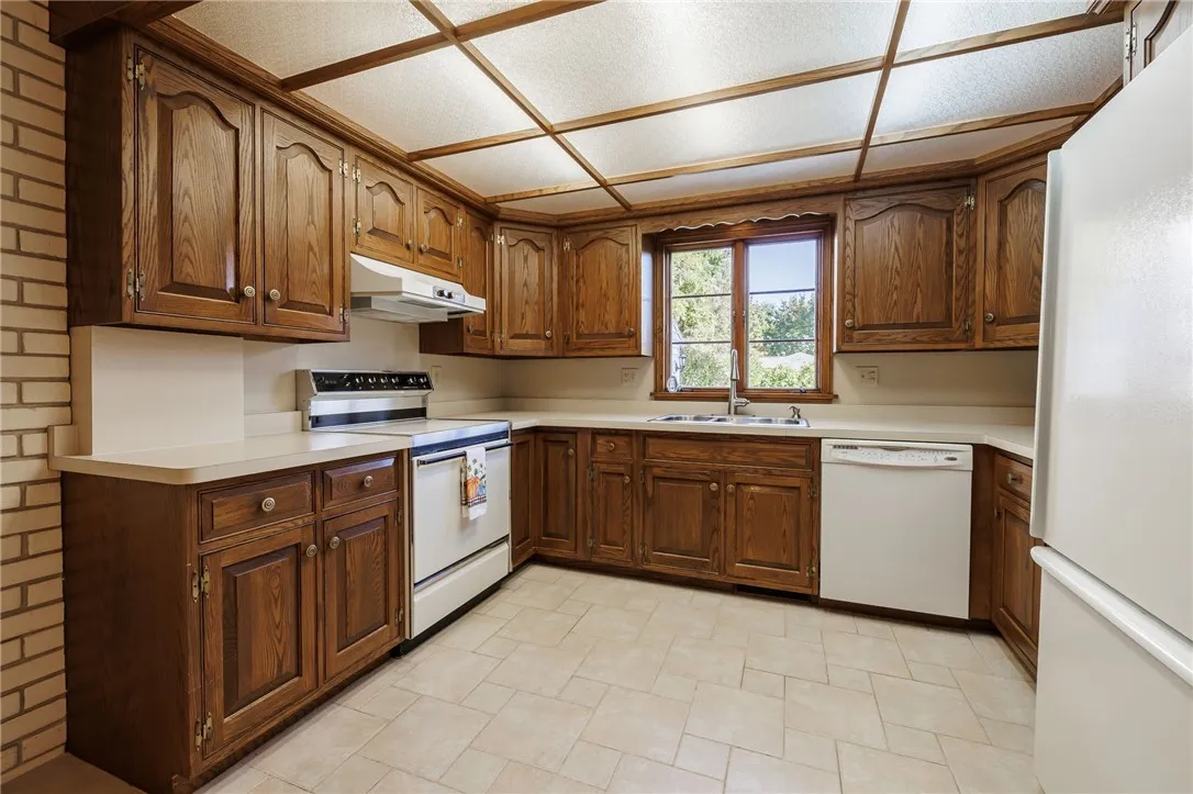 603 Roosevelt Road, Pittsford, New York 14445, Pittsford, New York 14445, 3 Bedrooms Bedrooms, 7 Rooms Rooms,2 BathroomsBathrooms,Residential,Closed,603 Roosevelt Road, Pittsford, New York 14445,0,R1641704