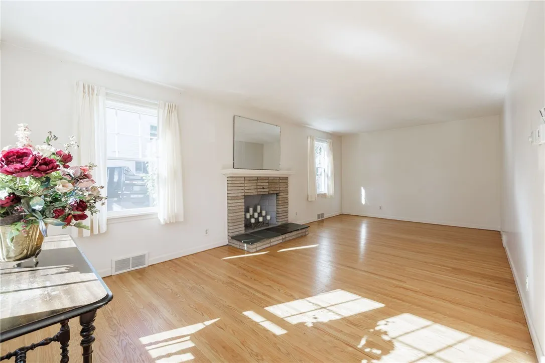 603 Roosevelt Road, Pittsford, New York 14445, Pittsford, New York 14445, 3 Bedrooms Bedrooms, 7 Rooms Rooms,2 BathroomsBathrooms,Residential,Closed,603 Roosevelt Road, Pittsford, New York 14445,0,R1641704