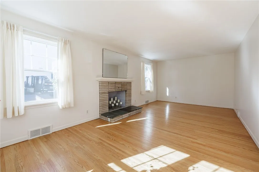 603 Roosevelt Road, Pittsford, New York 14445, Pittsford, New York 14445, 3 Bedrooms Bedrooms, 7 Rooms Rooms,2 BathroomsBathrooms,Residential,Closed,603 Roosevelt Road, Pittsford, New York 14445,0,R1641704