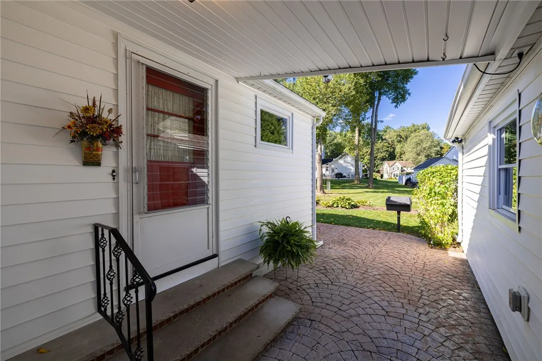 603 Roosevelt Road, Pittsford, New York 14445, Pittsford, New York 14445, 3 Bedrooms Bedrooms, 7 Rooms Rooms,2 BathroomsBathrooms,Residential,Closed,603 Roosevelt Road, Pittsford, New York 14445,0,R1641704