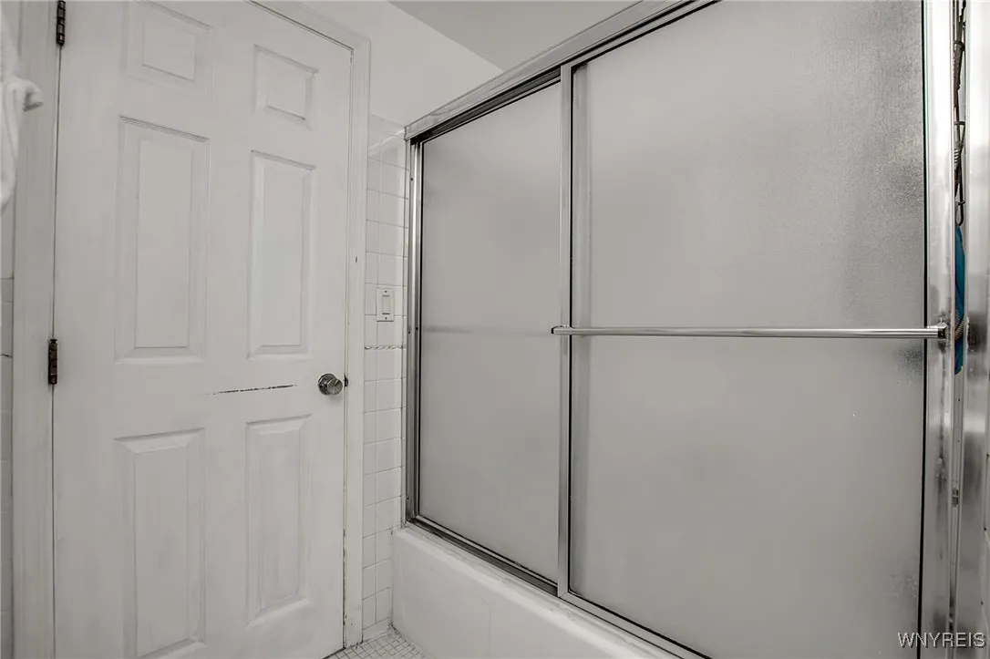 59 Old Lyme Drive 1, Amherst, New York 14221, Amherst, New York 14221, 2 Bedrooms Bedrooms, 5 Rooms Rooms,1 BathroomBathrooms,Residential,For Sale,59 Old Lyme Drive 1, Amherst, New York 14221,0,B1642172