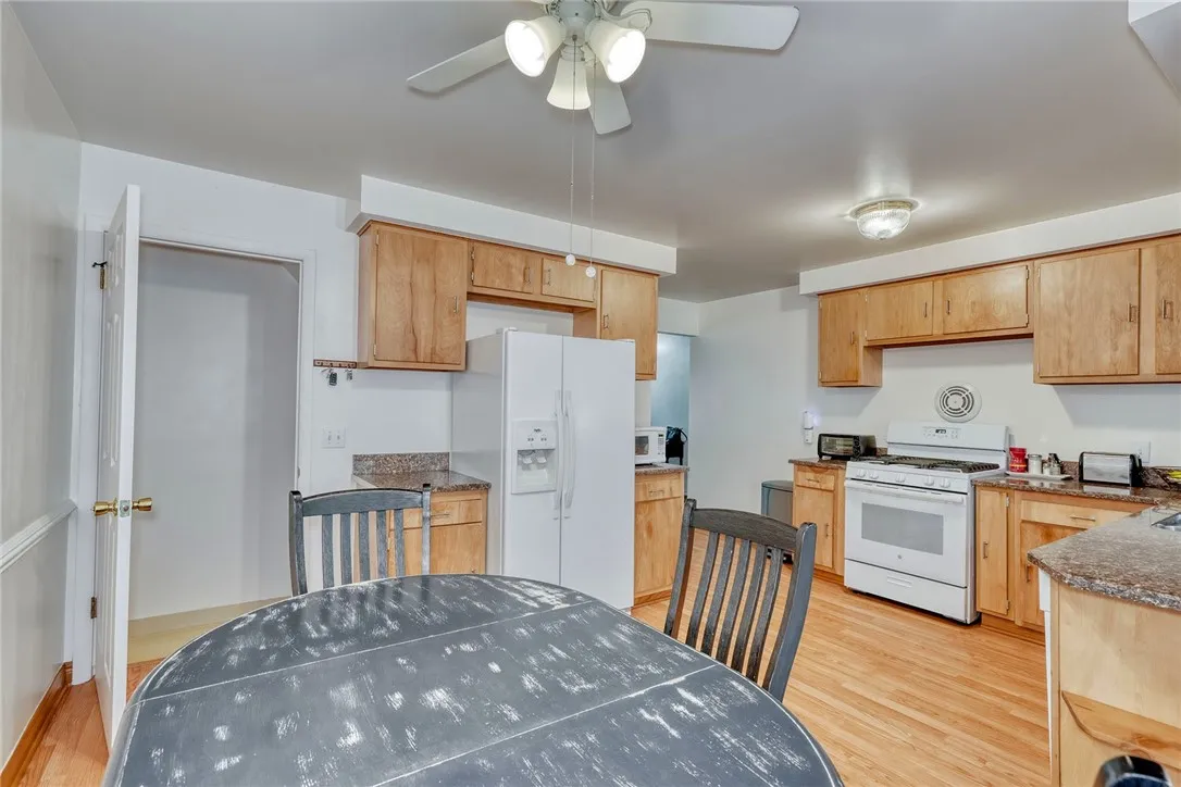 53 Summit Hill Drive, Greece, New York 14612, Greece, New York 14612, 3 Bedrooms Bedrooms, 6 Rooms Rooms,2 BathroomsBathrooms,Residential,Closed,53 Summit Hill Drive, Greece, New York 14612,0,R1632518