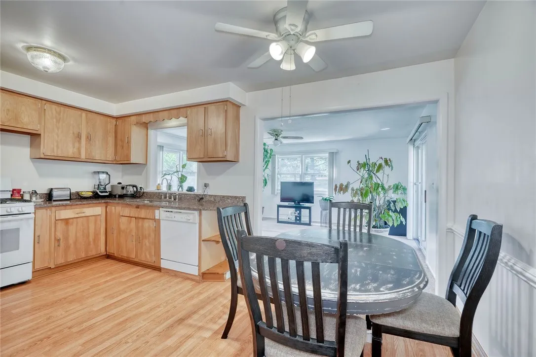 53 Summit Hill Drive, Greece, New York 14612, Greece, New York 14612, 3 Bedrooms Bedrooms, 6 Rooms Rooms,2 BathroomsBathrooms,Residential,Closed,53 Summit Hill Drive, Greece, New York 14612,0,R1632518