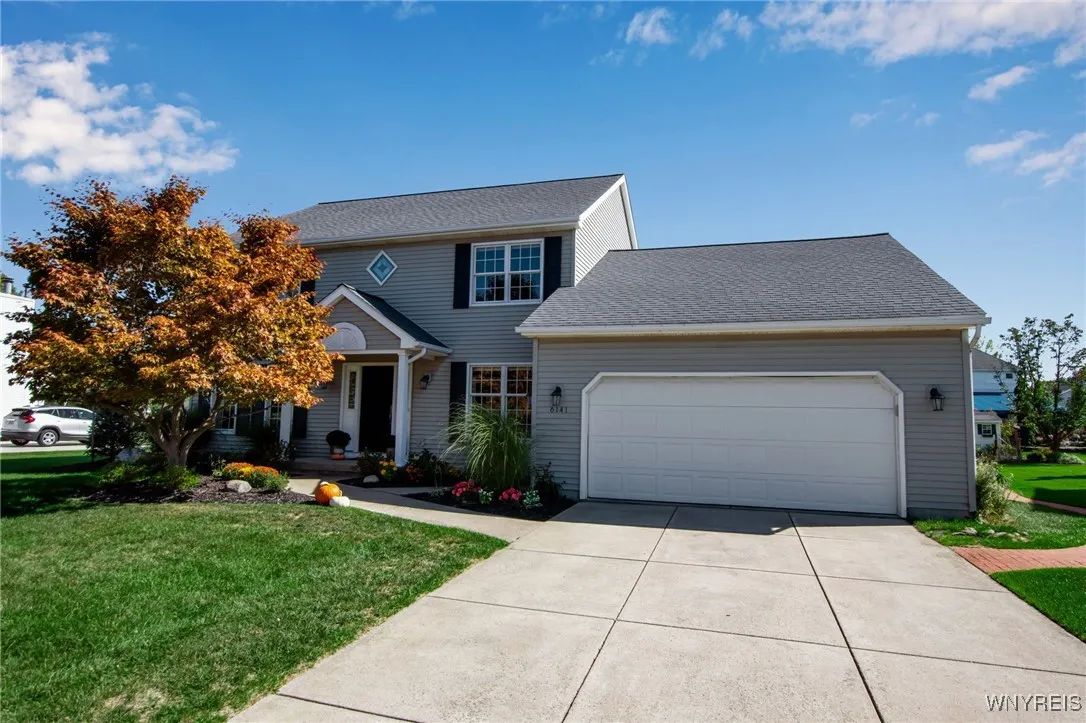 6141 Shamrock Ln, Clarence, New York 14051, Clarence, New York 14051, 4 Bedrooms Bedrooms, 9 Rooms Rooms,2 BathroomsBathrooms,Residential,For Sale,6141 Shamrock Ln, Clarence, New York 14051,0,B1641961