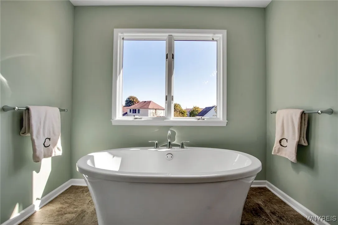 6141 Shamrock Ln, Clarence, New York 14051, Clarence, New York 14051, 4 Bedrooms Bedrooms, 9 Rooms Rooms,2 BathroomsBathrooms,Residential,For Sale,6141 Shamrock Ln, Clarence, New York 14051,0,B1641961