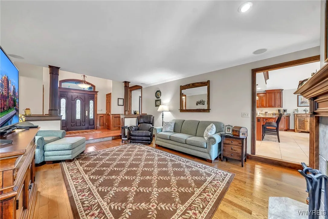 4555 Clinton Street, West Seneca, New York 14224, West Seneca, New York 14224, 3 Bedrooms Bedrooms, 7 Rooms Rooms,2 BathroomsBathrooms,Residential,For Sale,4555 Clinton Street, West Seneca, New York 14224,0,B1641589