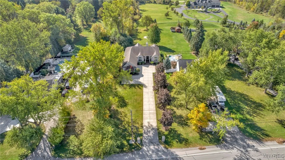 4555 Clinton Street, West Seneca, New York 14224, West Seneca, New York 14224, 3 Bedrooms Bedrooms, 7 Rooms Rooms,2 BathroomsBathrooms,Residential,For Sale,4555 Clinton Street, West Seneca, New York 14224,0,B1641589