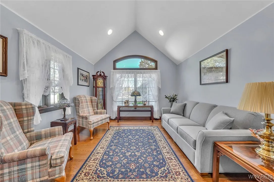 4555 Clinton Street, West Seneca, New York 14224, West Seneca, New York 14224, 3 Bedrooms Bedrooms, 7 Rooms Rooms,2 BathroomsBathrooms,Residential,For Sale,4555 Clinton Street, West Seneca, New York 14224,0,B1641589