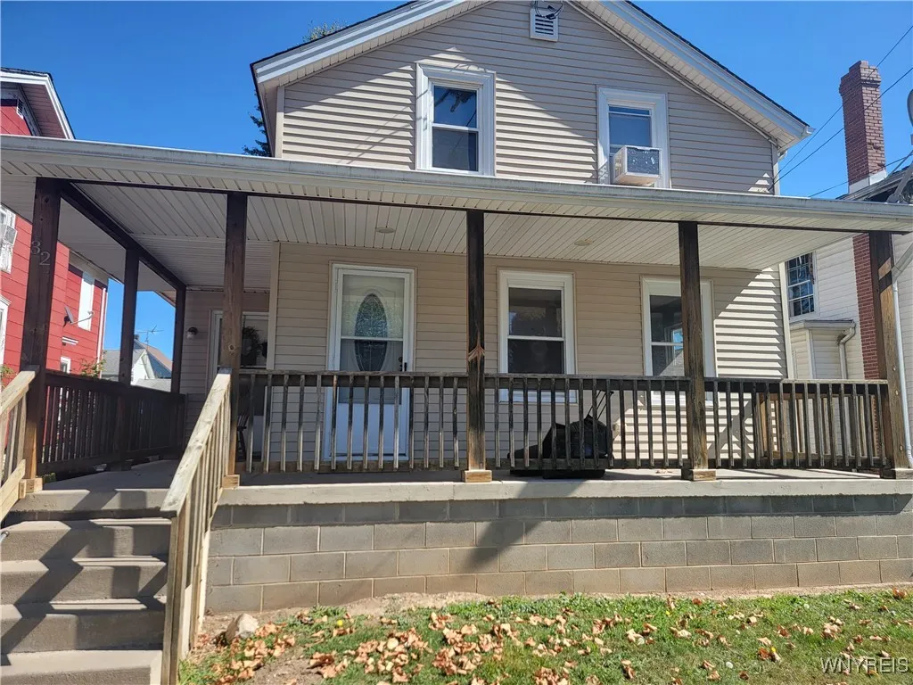32 Webb, Lockport City, New York 14094, Lockport City, New York 14094, 3 Bedrooms Bedrooms, 8 Rooms Rooms,2 BathroomsBathrooms,Residential,Closed,32 Webb, Lockport City, New York 14094,0,B1642028
