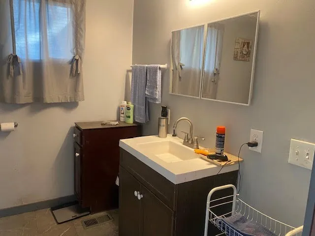 5 Dake Street, Rochester, New York 14605, Rochester, New York 14605, 2 Bedrooms Bedrooms, 4 Rooms Rooms,1 BathroomBathrooms,Residential,For Sale,5 Dake Street, Rochester, New York 14605,0,R1641778