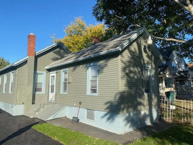 5 Dake Street, Rochester, New York 14605, Rochester, New York 14605, 2 Bedrooms Bedrooms, 4 Rooms Rooms,1 BathroomBathrooms,Residential,For Sale,5 Dake Street, Rochester, New York 14605,0,R1641778