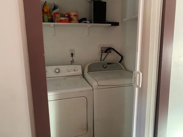 5 Dake Street, Rochester, New York 14605, Rochester, New York 14605, 2 Bedrooms Bedrooms, 4 Rooms Rooms,1 BathroomBathrooms,Residential,For Sale,5 Dake Street, Rochester, New York 14605,0,R1641778