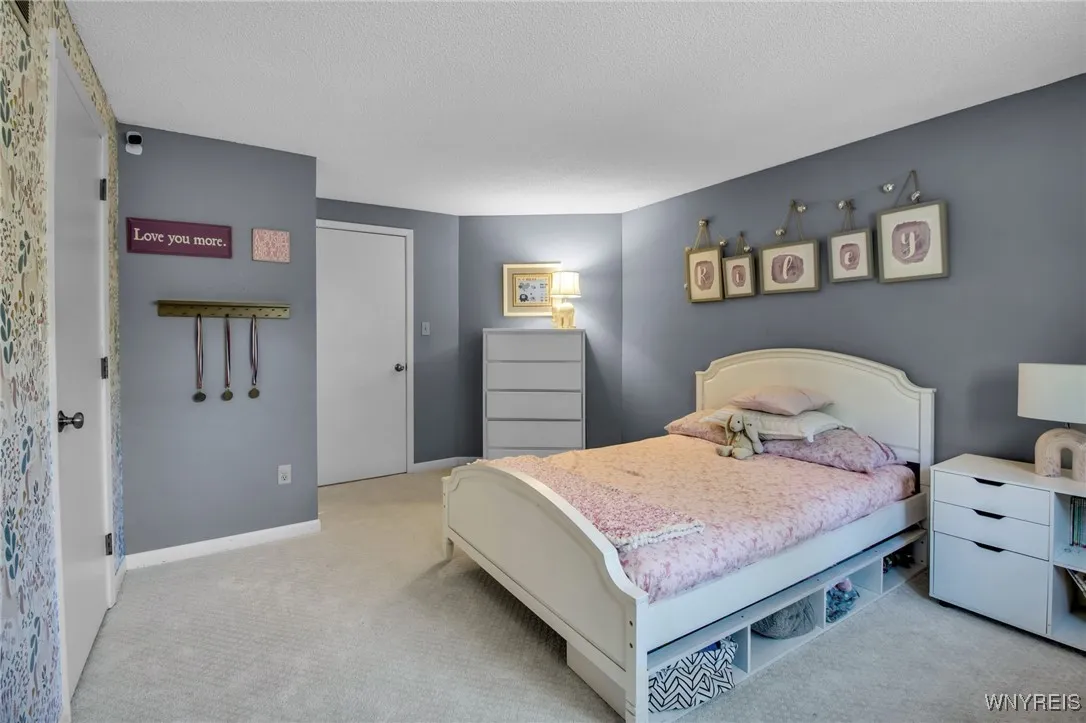 166 Breezewood Common, Amherst, New York 14051, Amherst, New York 14051, 3 Bedrooms Bedrooms, 6 Rooms Rooms,2 BathroomsBathrooms,Residential,Closed,166 Breezewood Common, Amherst, New York 14051,0,B1642189