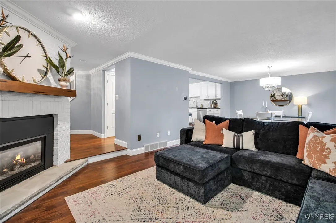 166 Breezewood Common, Amherst, New York 14051, Amherst, New York 14051, 3 Bedrooms Bedrooms, 6 Rooms Rooms,2 BathroomsBathrooms,Residential,Closed,166 Breezewood Common, Amherst, New York 14051,0,B1642189