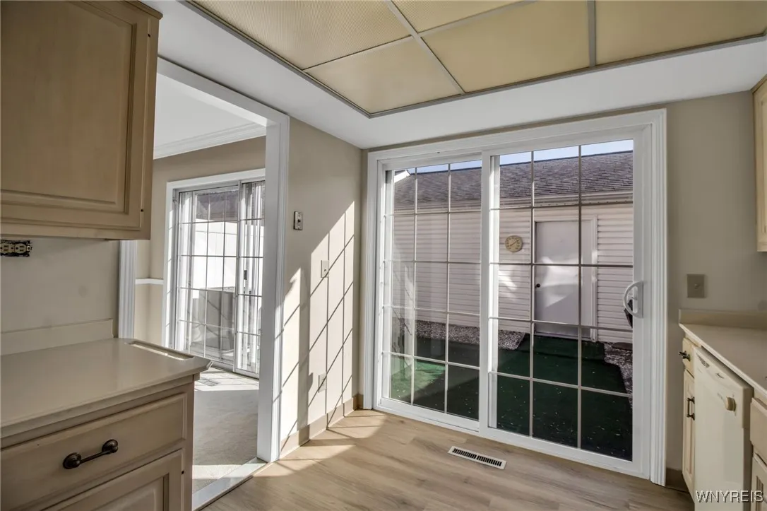 78 Hickory Hill Road, Amherst, New York 14221, Amherst, New York 14221, 2 Bedrooms Bedrooms, 5 Rooms Rooms,2 BathroomsBathrooms,Residential,For Sale,78 Hickory Hill Road, Amherst, New York 14221,0,B1641921