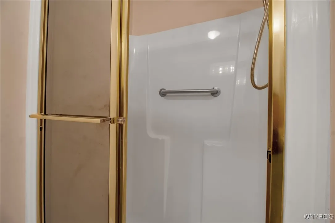 78 Hickory Hill Road, Amherst, New York 14221, Amherst, New York 14221, 2 Bedrooms Bedrooms, 5 Rooms Rooms,2 BathroomsBathrooms,Residential,For Sale,78 Hickory Hill Road, Amherst, New York 14221,0,B1641921