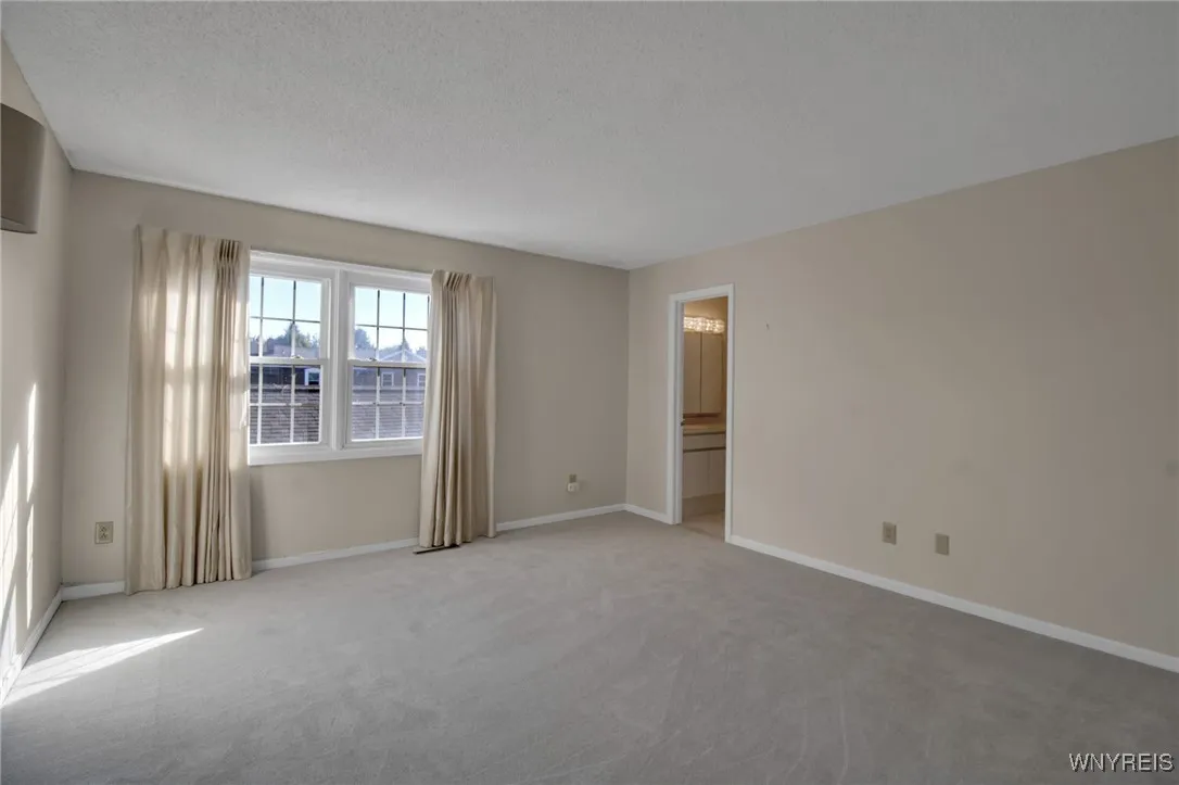 78 Hickory Hill Road, Amherst, New York 14221, Amherst, New York 14221, 2 Bedrooms Bedrooms, 5 Rooms Rooms,2 BathroomsBathrooms,Residential,For Sale,78 Hickory Hill Road, Amherst, New York 14221,0,B1641921