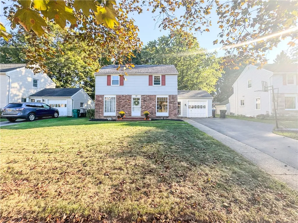 37 Montclair Drive, Irondequoit, New York 14617, Irondequoit, New York 14617, 3 Bedrooms Bedrooms, 7 Rooms Rooms,1 BathroomBathrooms,Residential,Closed,37 Montclair Drive, Irondequoit, New York 14617,0,R1642237