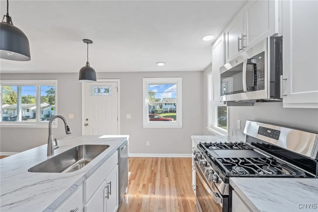 321 Glendale Avenue, Salina, New York 13088, Salina, New York 13088, 4 Bedrooms Bedrooms, 8 Rooms Rooms,1 BathroomBathrooms,Residential,Closed,321 Glendale Avenue, Salina, New York 13088,0,S1642233