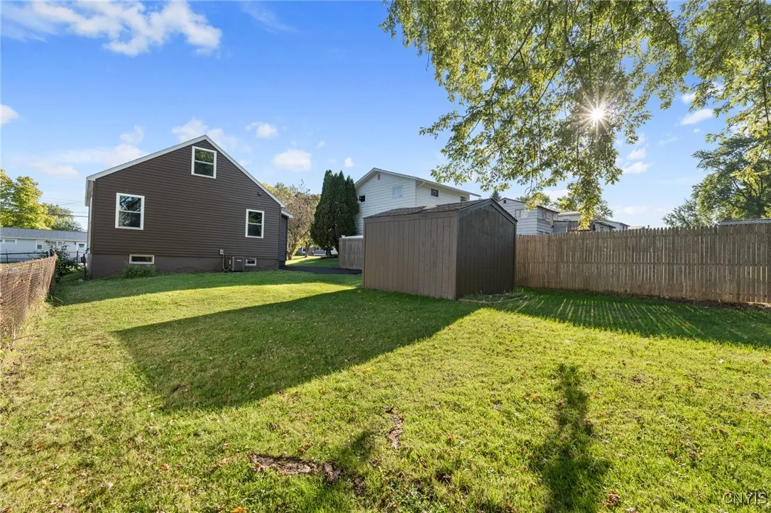 321 Glendale Avenue, Salina, New York 13088, Salina, New York 13088, 4 Bedrooms Bedrooms, 8 Rooms Rooms,1 BathroomBathrooms,Residential,Closed,321 Glendale Avenue, Salina, New York 13088,0,S1642233