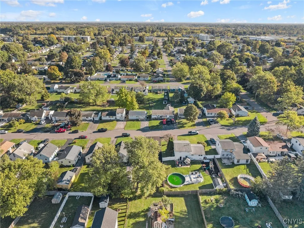 321 Glendale Avenue, Salina, New York 13088, Salina, New York 13088, 4 Bedrooms Bedrooms, 8 Rooms Rooms,1 BathroomBathrooms,Residential,Closed,321 Glendale Avenue, Salina, New York 13088,0,S1642233