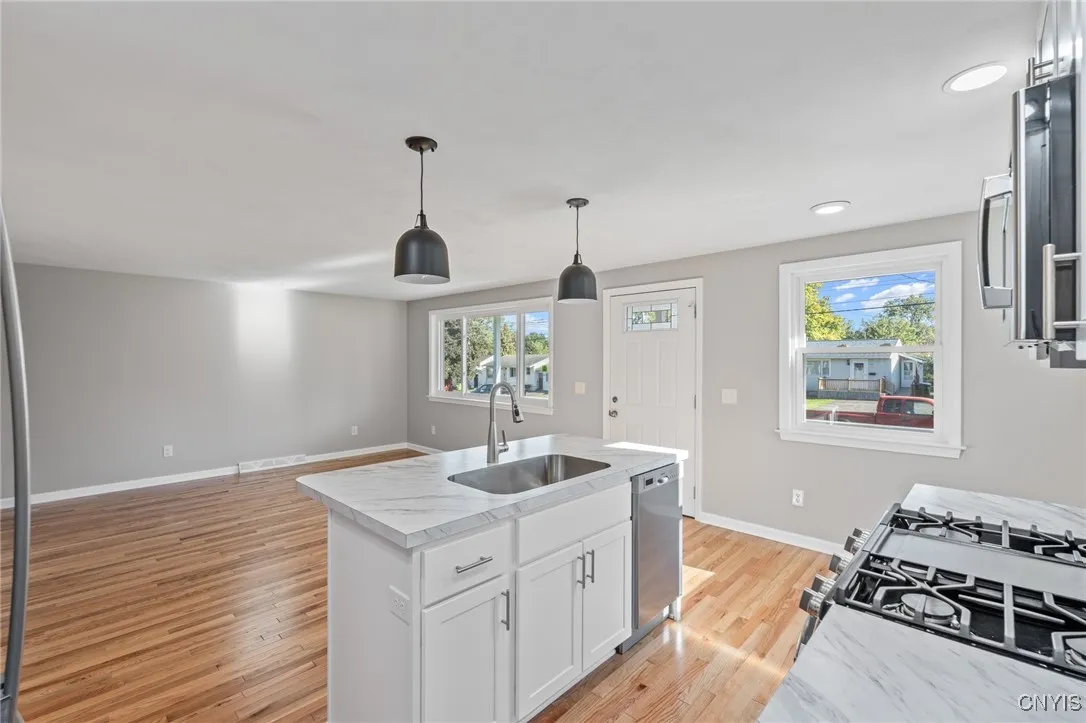 321 Glendale Avenue, Salina, New York 13088, Salina, New York 13088, 4 Bedrooms Bedrooms, 8 Rooms Rooms,1 BathroomBathrooms,Residential,Closed,321 Glendale Avenue, Salina, New York 13088,0,S1642233