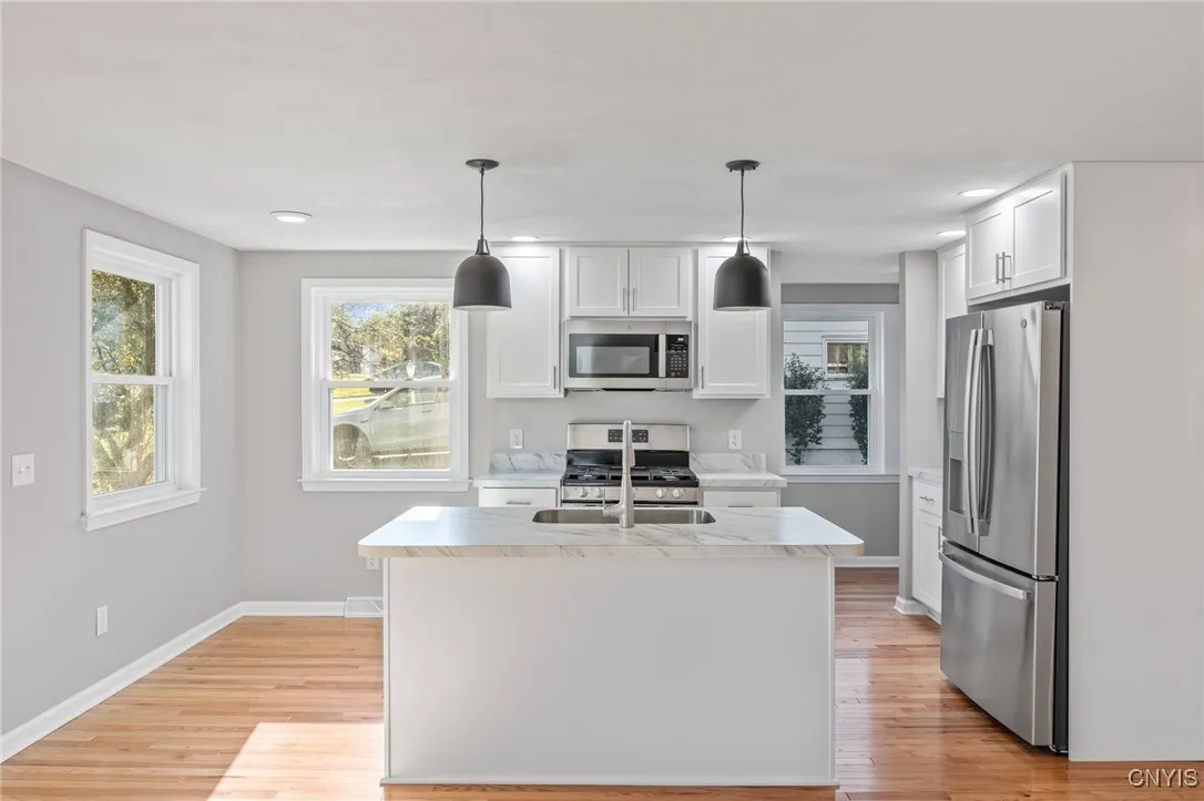 321 Glendale Avenue, Salina, New York 13088, Salina, New York 13088, 4 Bedrooms Bedrooms, 8 Rooms Rooms,1 BathroomBathrooms,Residential,Closed,321 Glendale Avenue, Salina, New York 13088,0,S1642233