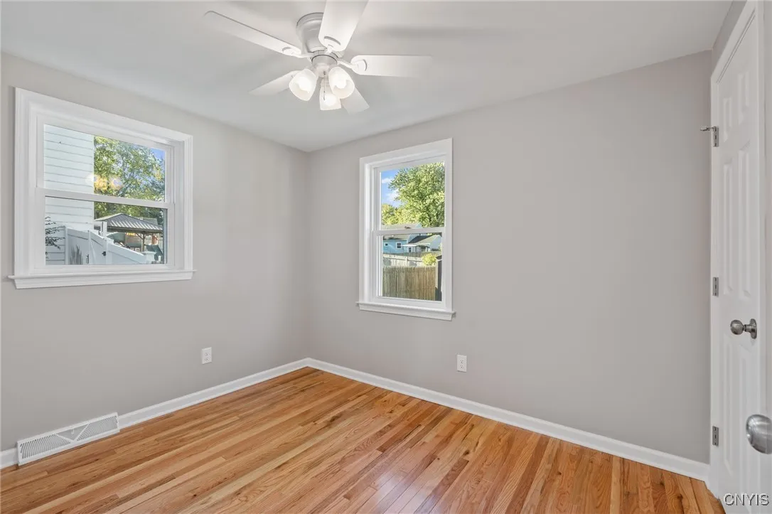 321 Glendale Avenue, Salina, New York 13088, Salina, New York 13088, 4 Bedrooms Bedrooms, 8 Rooms Rooms,1 BathroomBathrooms,Residential,Closed,321 Glendale Avenue, Salina, New York 13088,0,S1642233