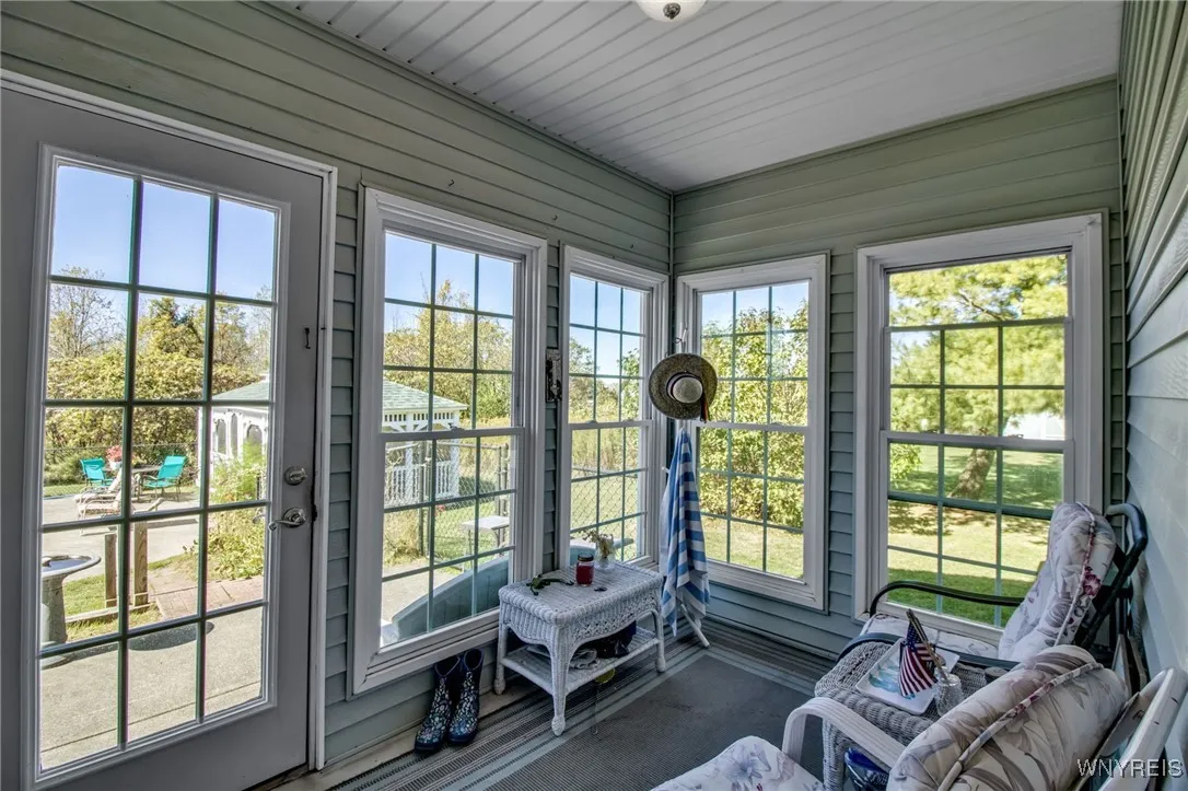 Extra florida room