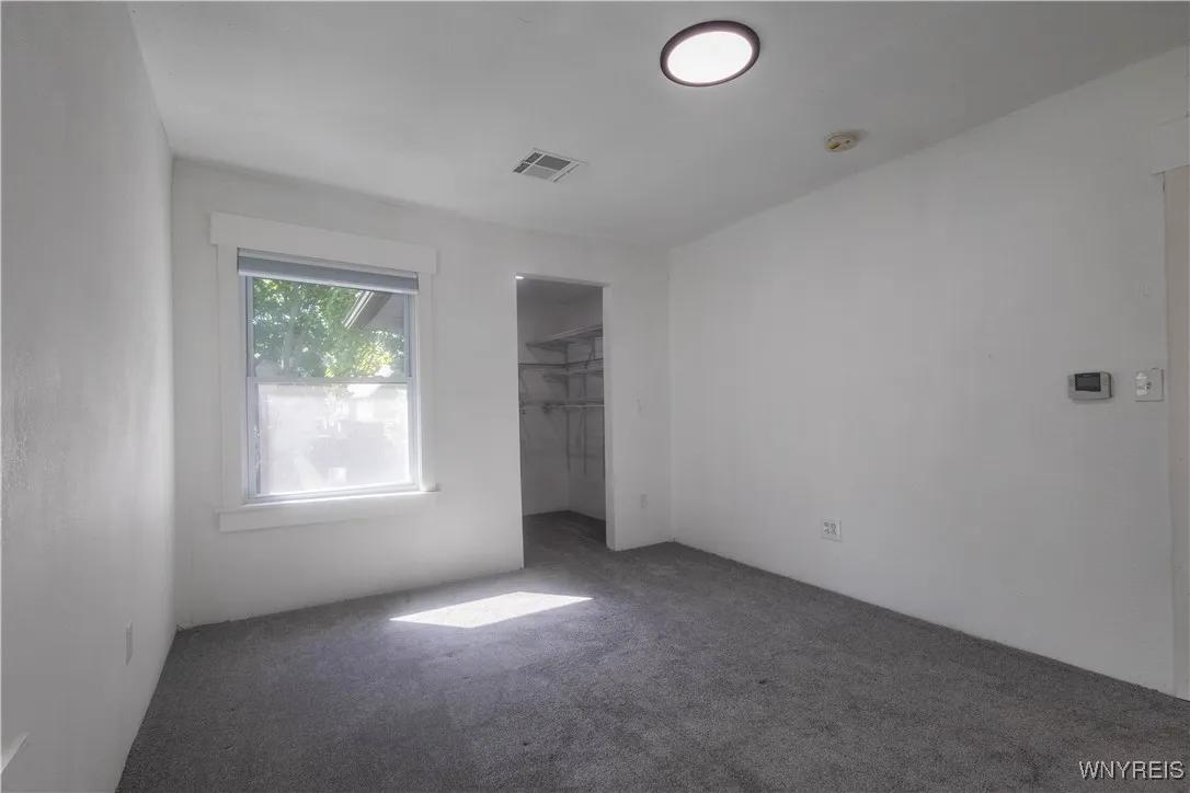 36 Lawrence Place, Buffalo, New York 14213, Buffalo, New York 14213, 4 Bedrooms Bedrooms, 6 Rooms Rooms,1 BathroomBathrooms,Residential,For Sale,36 Lawrence Place, Buffalo, New York 14213,0,B1642246