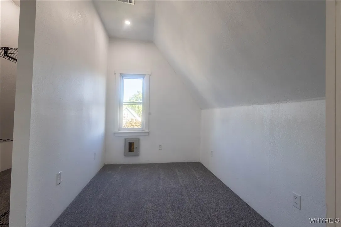 36 Lawrence Place, Buffalo, New York 14213, Buffalo, New York 14213, 4 Bedrooms Bedrooms, 6 Rooms Rooms,1 BathroomBathrooms,Residential,For Sale,36 Lawrence Place, Buffalo, New York 14213,0,B1642246