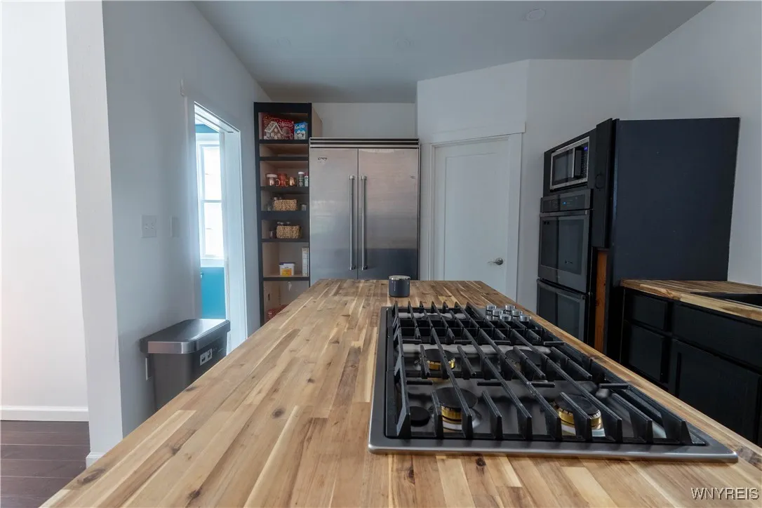 36 Lawrence Place, Buffalo, New York 14213, Buffalo, New York 14213, 4 Bedrooms Bedrooms, 6 Rooms Rooms,1 BathroomBathrooms,Residential,For Sale,36 Lawrence Place, Buffalo, New York 14213,0,B1642246