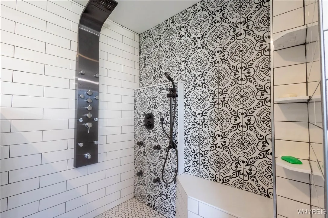 36 Lawrence Place, Buffalo, New York 14213, Buffalo, New York 14213, 4 Bedrooms Bedrooms, 6 Rooms Rooms,1 BathroomBathrooms,Residential,For Sale,36 Lawrence Place, Buffalo, New York 14213,0,B1642246