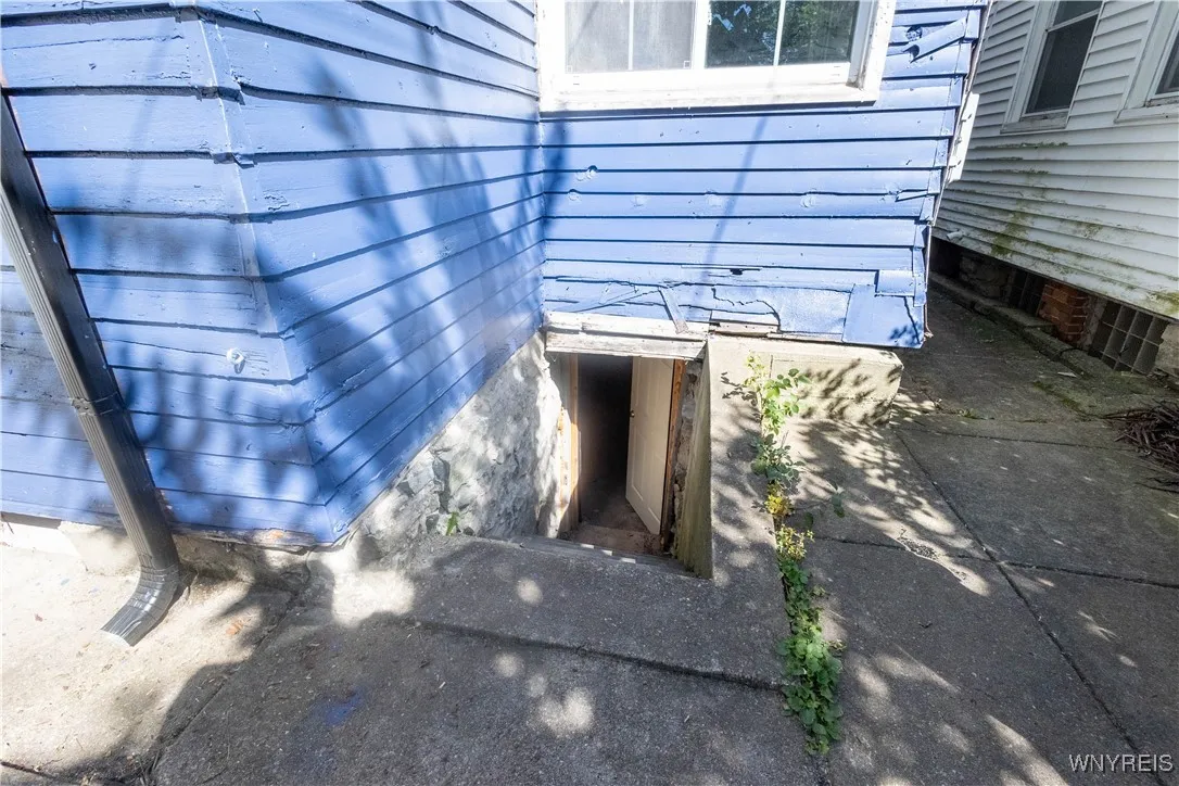 36 Lawrence Place, Buffalo, New York 14213, Buffalo, New York 14213, 4 Bedrooms Bedrooms, 6 Rooms Rooms,1 BathroomBathrooms,Residential,For Sale,36 Lawrence Place, Buffalo, New York 14213,0,B1642246