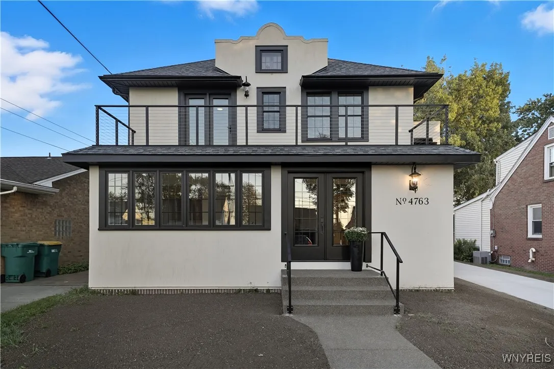 4763 Clifton Parkway, Hamburg, New York 14075, Hamburg, New York 14075, 3 Bedrooms Bedrooms, 10 Rooms Rooms,2 BathroomsBathrooms,Residential,For Sale,4763 Clifton Parkway, Hamburg, New York 14075,0,B1642275