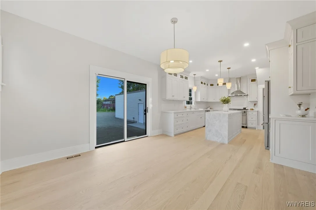 4763 Clifton Parkway, Hamburg, New York 14075, Hamburg, New York 14075, 3 Bedrooms Bedrooms, 10 Rooms Rooms,2 BathroomsBathrooms,Residential,For Sale,4763 Clifton Parkway, Hamburg, New York 14075,0,B1642275