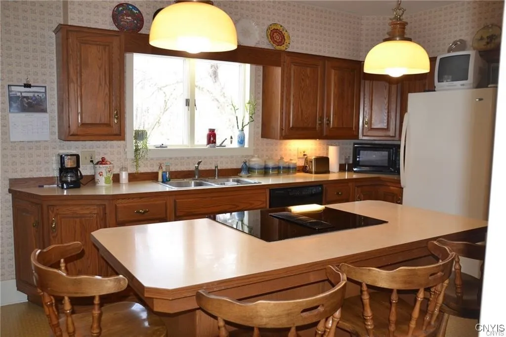 130 West Remington Street, Rutland, New York 13612, Rutland, New York 13612, 3 Bedrooms Bedrooms, 4 Rooms Rooms,1 BathroomBathrooms,Residential,Closed,130 West Remington Street, Rutland, New York 13612,0,S1642288