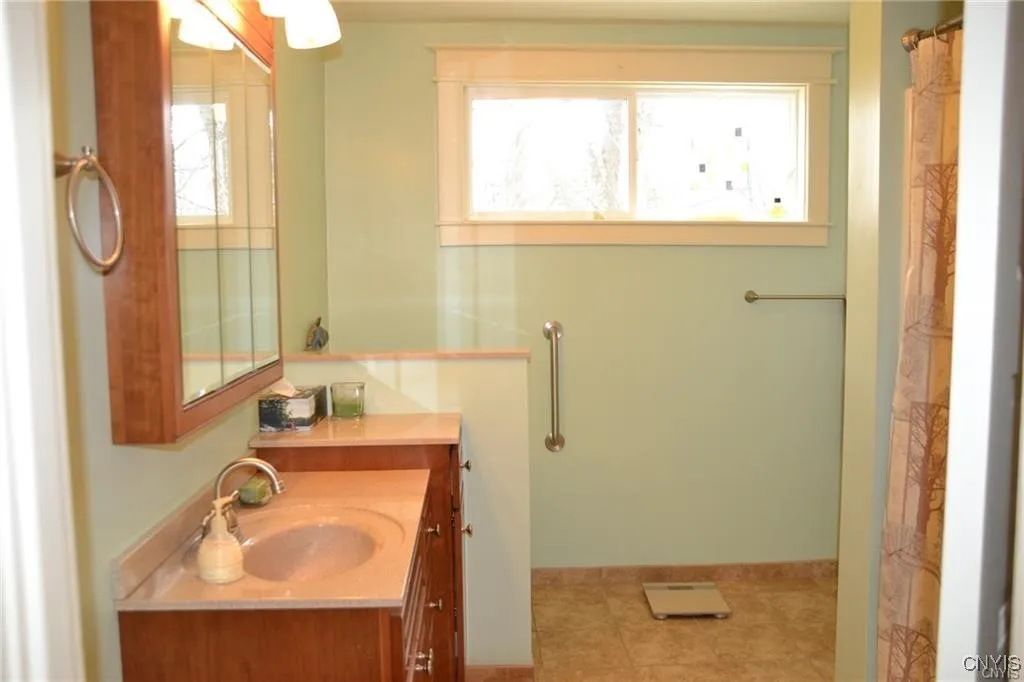 130 West Remington Street, Rutland, New York 13612, Rutland, New York 13612, 3 Bedrooms Bedrooms, 4 Rooms Rooms,1 BathroomBathrooms,Residential,Closed,130 West Remington Street, Rutland, New York 13612,0,S1642288