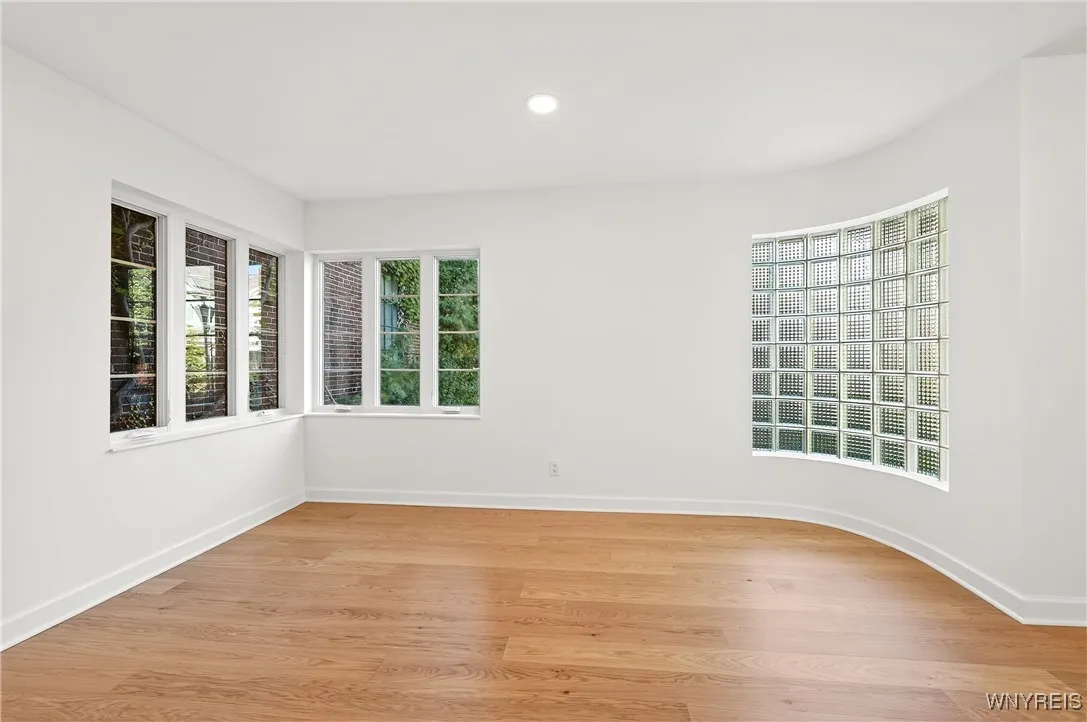 13 Park Street, Buffalo, New York 14201, Buffalo, New York 14201, 2 Bedrooms Bedrooms, 4 Rooms Rooms,1 BathroomBathrooms,Residential,For Sale,13 Park Street, Buffalo, New York 14201,0,B1642053