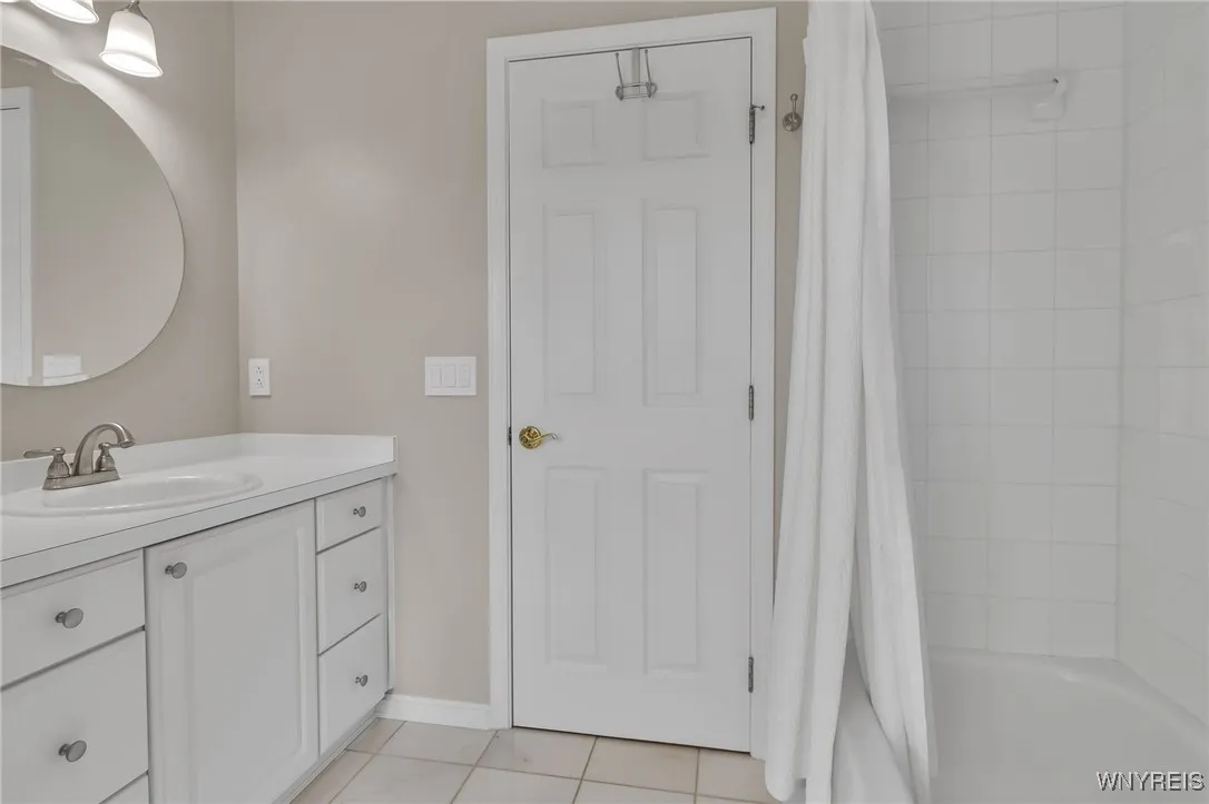129 San Fernando Lane, Amherst, New York 14051, Amherst, New York 14051, 4 Bedrooms Bedrooms, 10 Rooms Rooms,2 BathroomsBathrooms,Residential,For Sale,129 San Fernando Lane, Amherst, New York 14051,0,B1641054