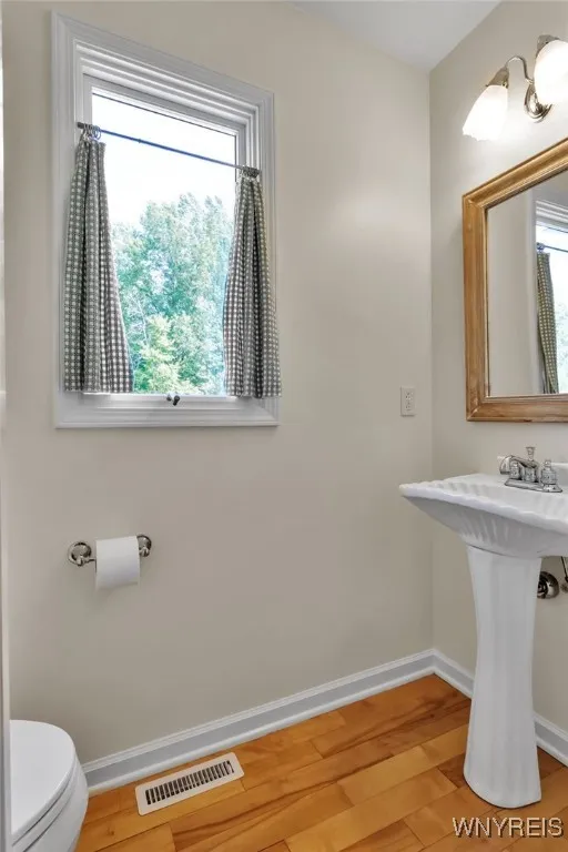 129 San Fernando Lane, Amherst, New York 14051, Amherst, New York 14051, 4 Bedrooms Bedrooms, 10 Rooms Rooms,2 BathroomsBathrooms,Residential,For Sale,129 San Fernando Lane, Amherst, New York 14051,0,B1641054