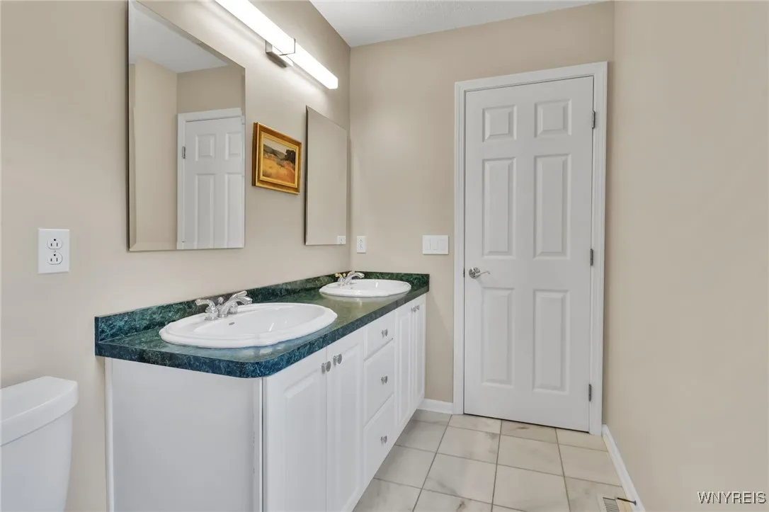 129 San Fernando Lane, Amherst, New York 14051, Amherst, New York 14051, 4 Bedrooms Bedrooms, 10 Rooms Rooms,2 BathroomsBathrooms,Residential,For Sale,129 San Fernando Lane, Amherst, New York 14051,0,B1641054
