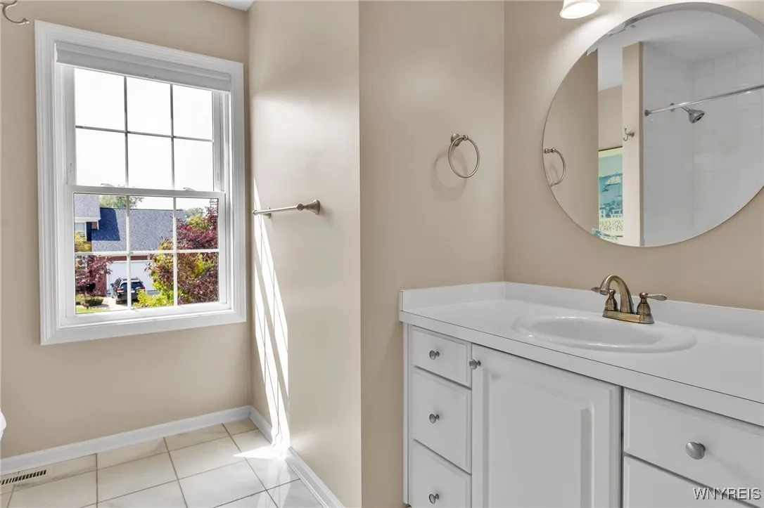 129 San Fernando Lane, Amherst, New York 14051, Amherst, New York 14051, 4 Bedrooms Bedrooms, 10 Rooms Rooms,2 BathroomsBathrooms,Residential,For Sale,129 San Fernando Lane, Amherst, New York 14051,0,B1641054